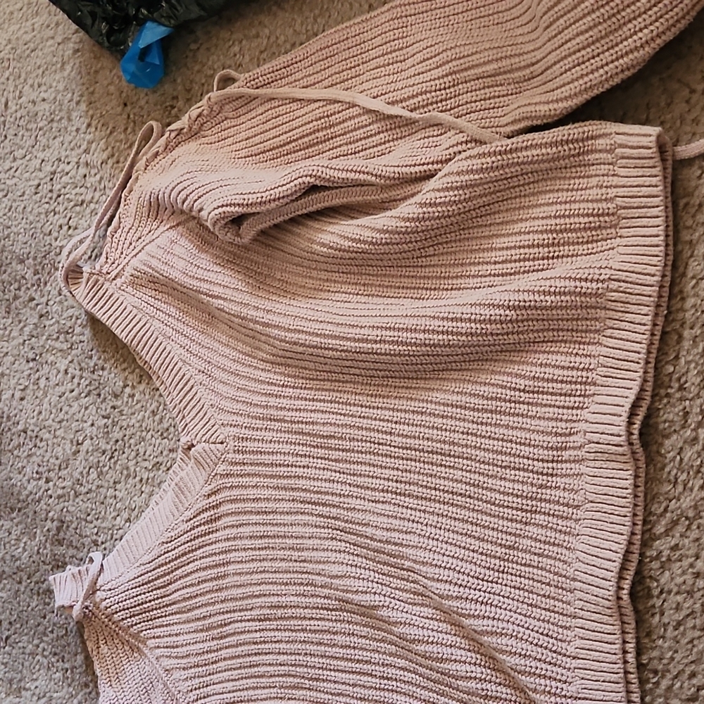 Long sleeve knit sweater